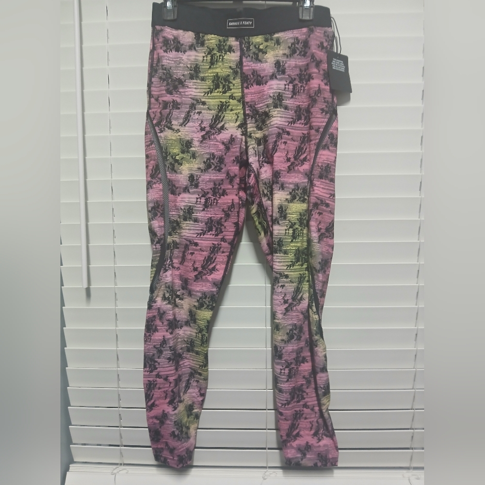 Nwt Savage X Fenty Pink and Green Abstract Leggings 1X